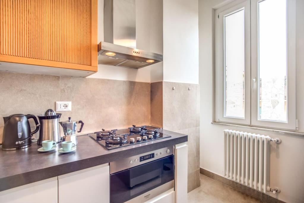 Borgo Vittorio 2 Bdr 2 Bath St Peter's Apartment